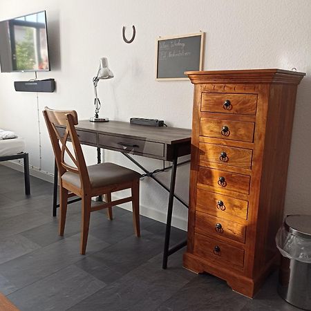 Privates Gaestezimmer In Altenburg Exterior foto